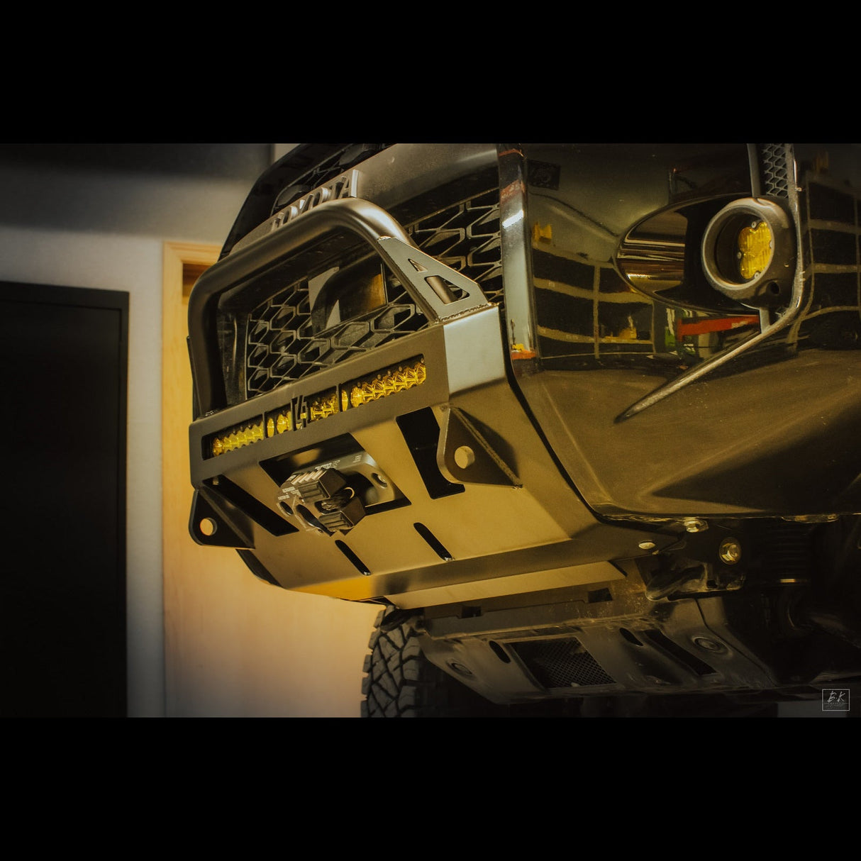 4Runner Lo Pro Winch Bumper / 5th Gen / 2014+ - Roam Overland Outfitters