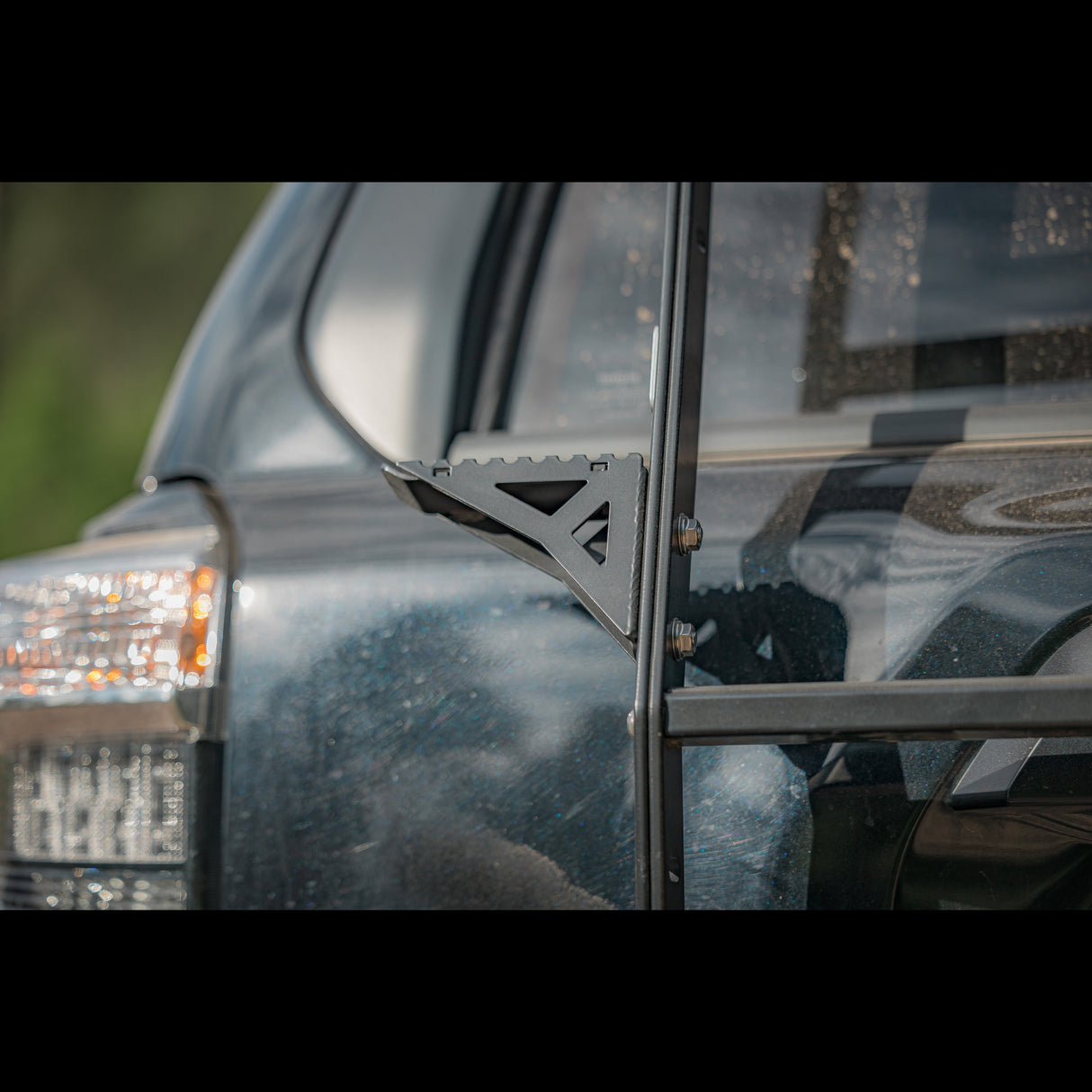 4Runner Summit Hatch Ladder / 5th Gen / 2010+ - Roam Overland Outfitters