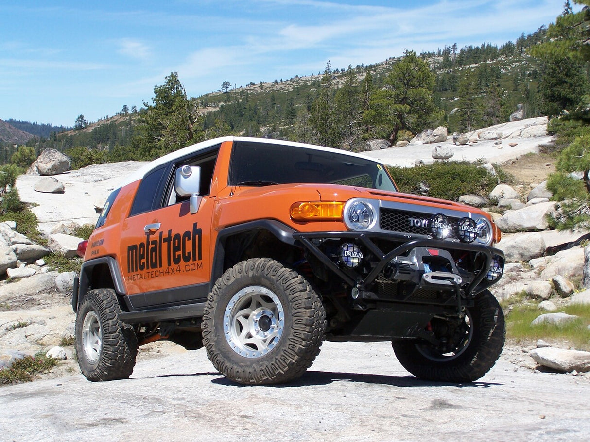 Metal Tech Front Tube Bumper w/ Winch Mount | Toyota FJ Cruiser 2007-2014 - Roam Overland Outfitters