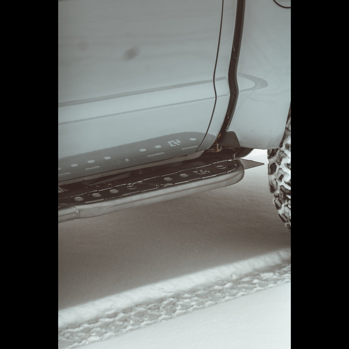 Tundra Rock Sliders / 2nd Gen / 2014-2021 - Roam Overland Outfitters