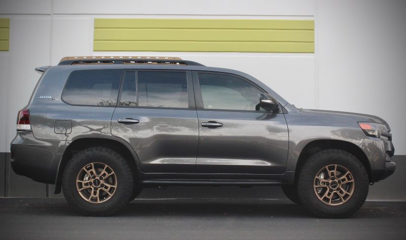 Westcott Designs Preload Collar Lift Kit - Front Only | Toyota Land Cruiser 200 Series - Roam Overland Outfitters