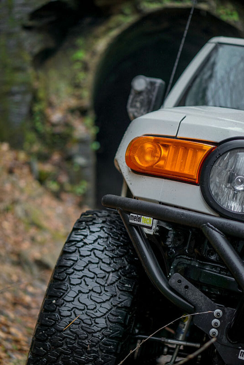 Metal Tech Front Tube Bumper w/ Bash Plate | Toyota FJ Cruiser 2007-2014 - Roam Overland Outfitters