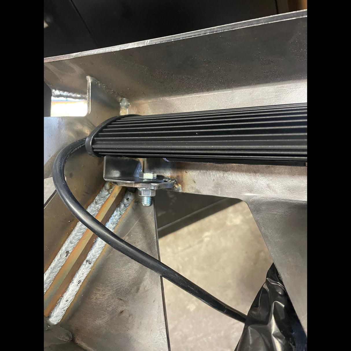 Extreme LED X6S 30" Light Bar Brackets - Roam Overland Outfitters