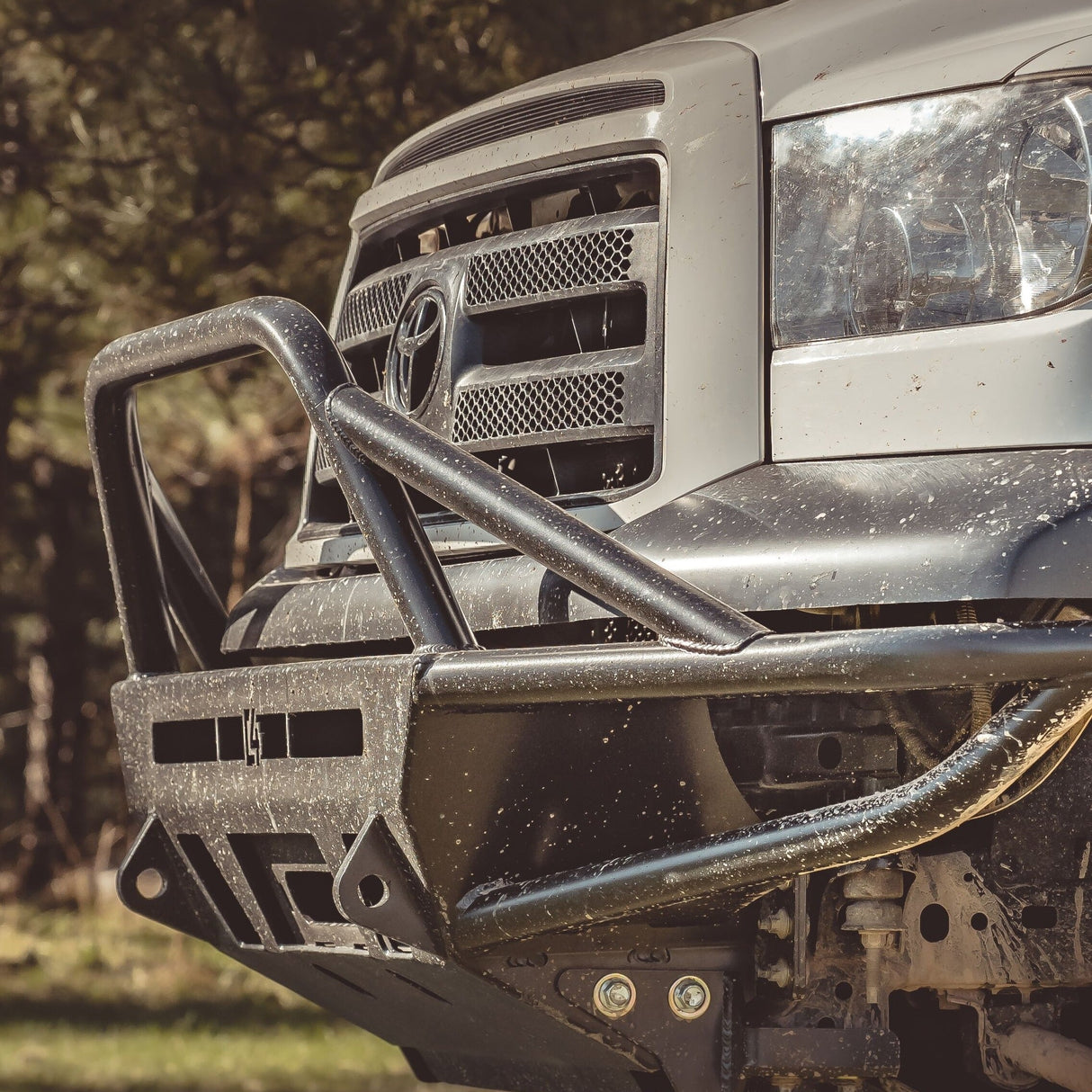 Tundra Hybrid Front Bumper / 2nd gen / 2007-2013 - Roam Overland Outfitters