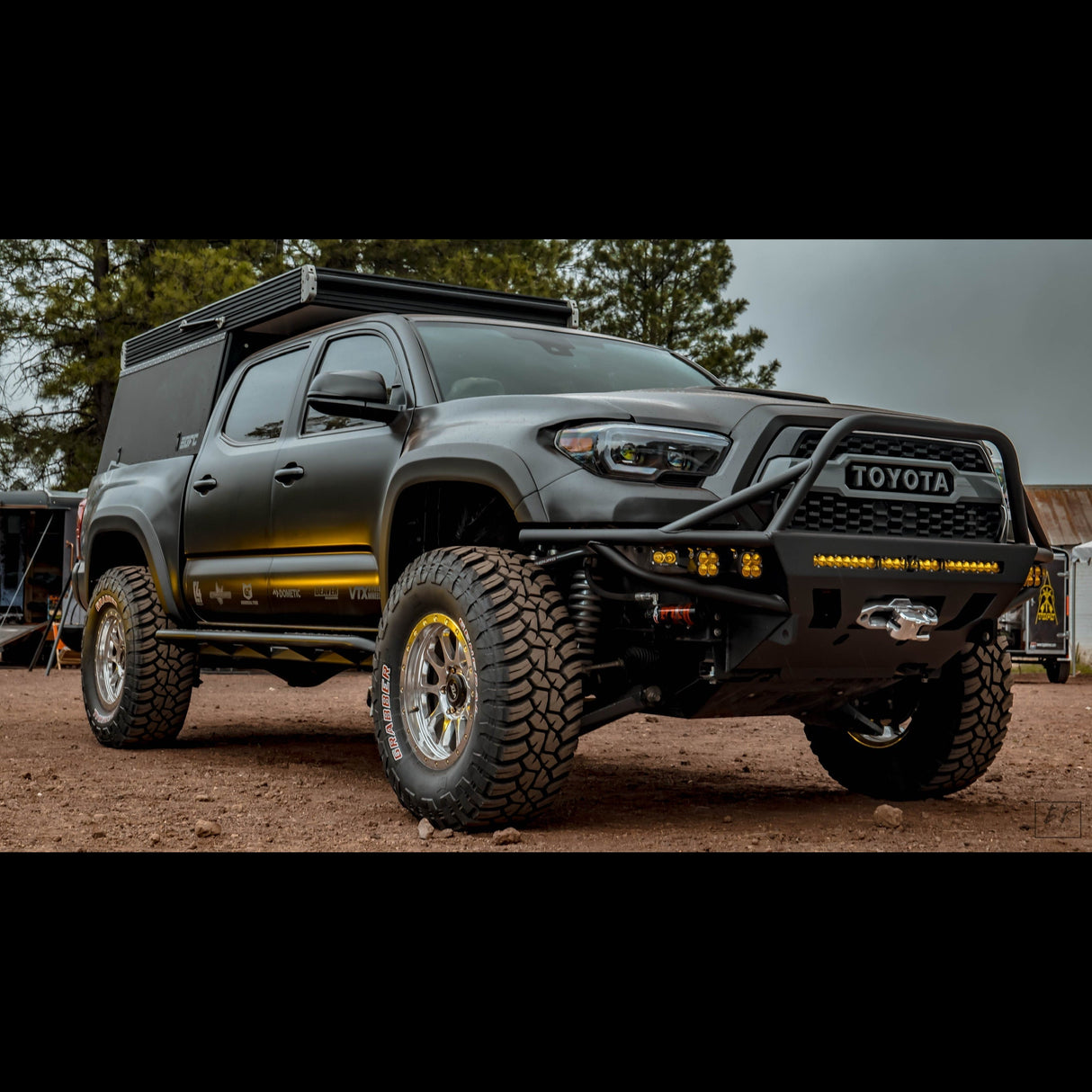 Tacoma Hybrid Front Bumper / 3rd Gen / 2016+ - Roam Overland Outfitters