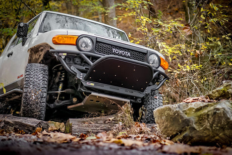 Metal Tech Front Tube Bumper w/ Bash Plate | Toyota FJ Cruiser 2007-2014 - Roam Overland Outfitters