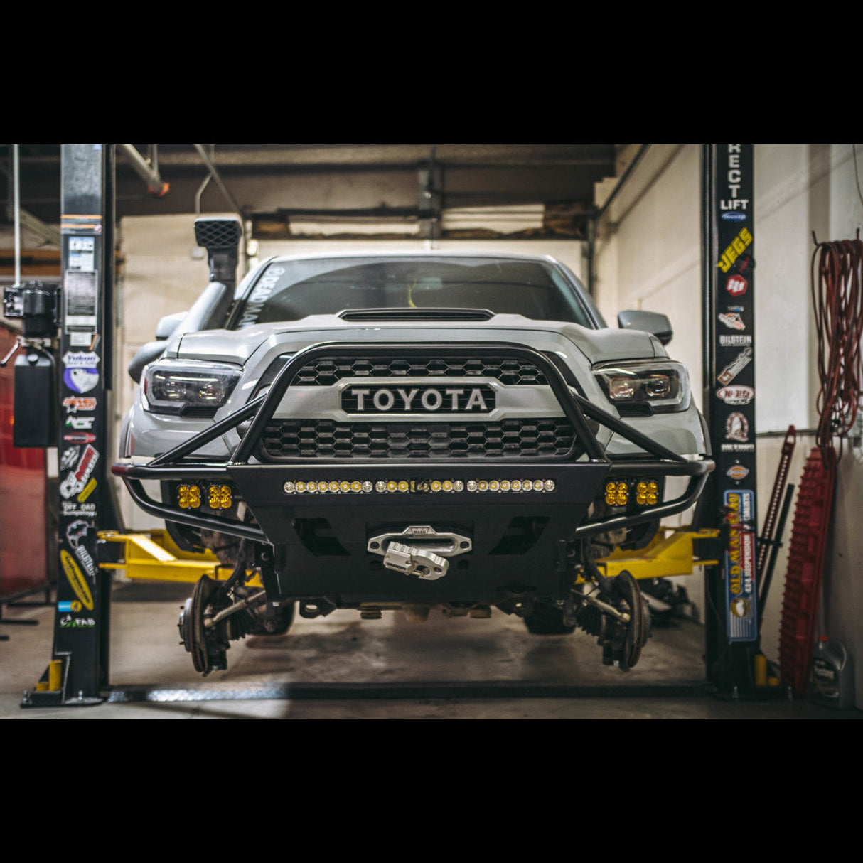 Tacoma Hybrid Front Bumper / 3rd Gen / 2016+ - Roam Overland Outfitters