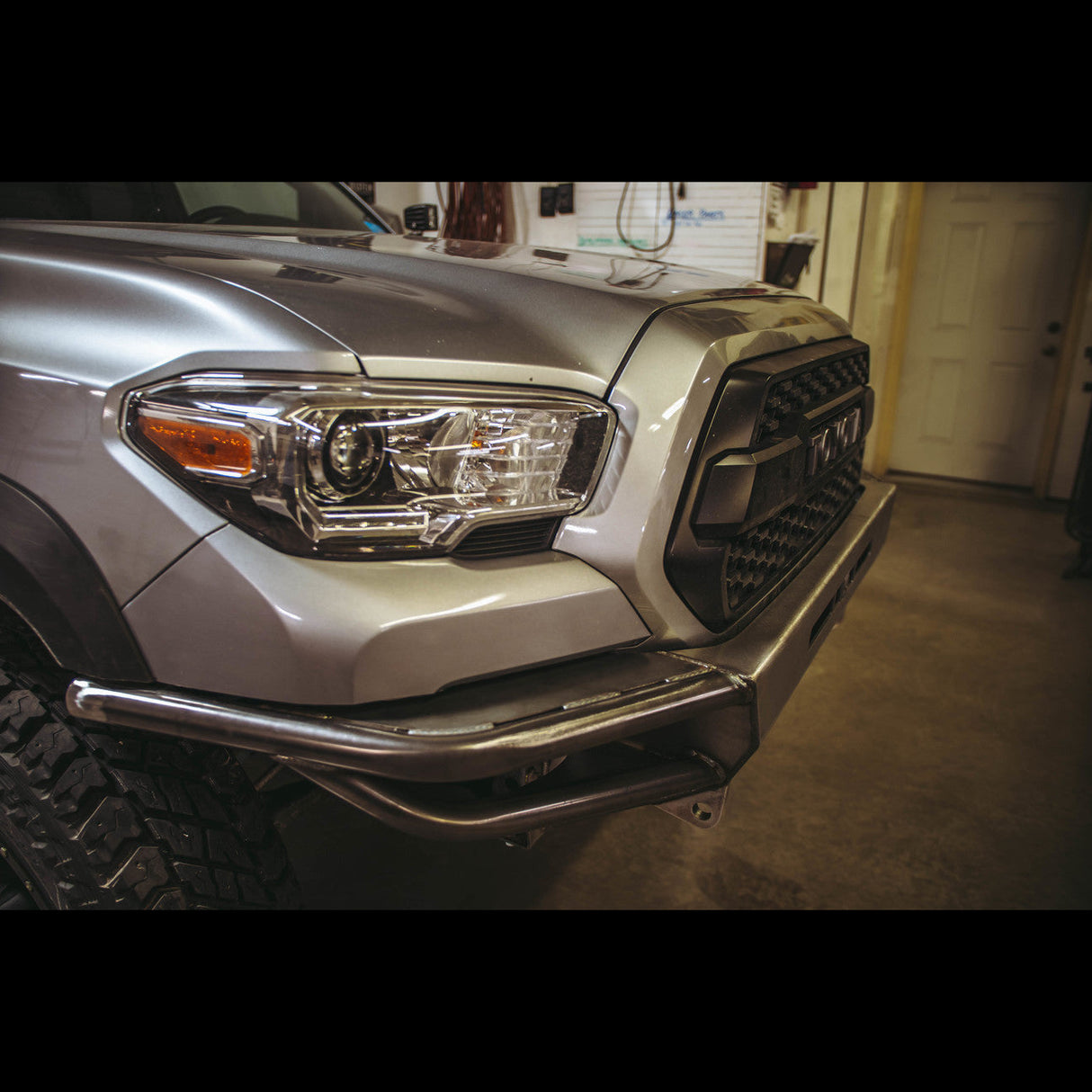 Tacoma Hybrid Front Bumper / 3rd Gen / 2016+ - Roam Overland Outfitters